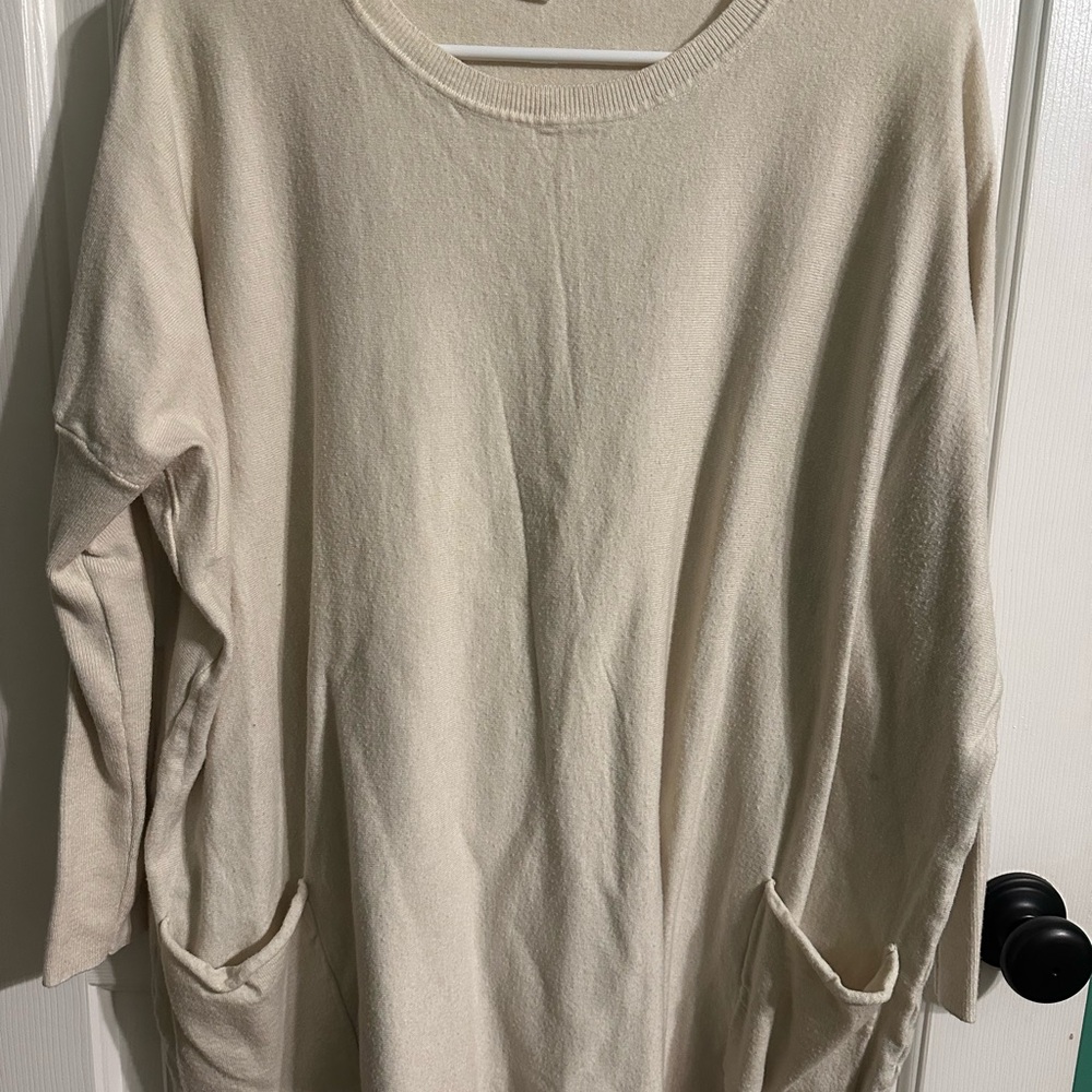 0044 Tea n Rose Cream Crew Neck Sweater womens size S/M